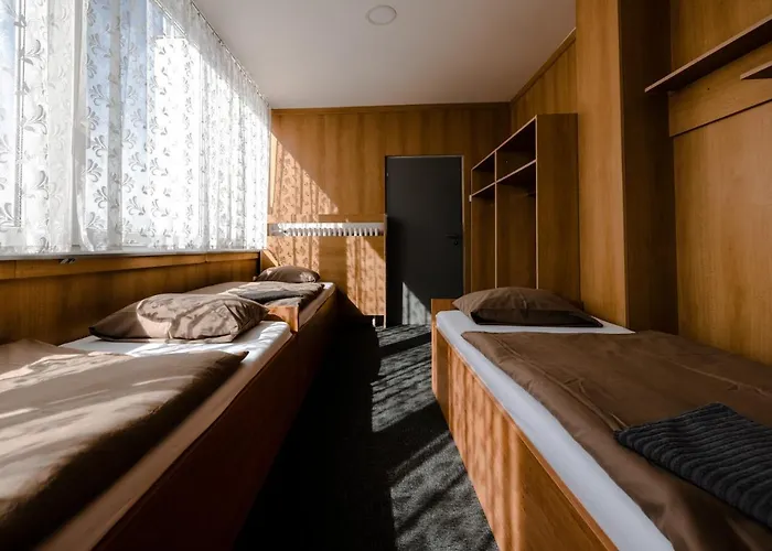 Zimni Stadion Otel Slaný