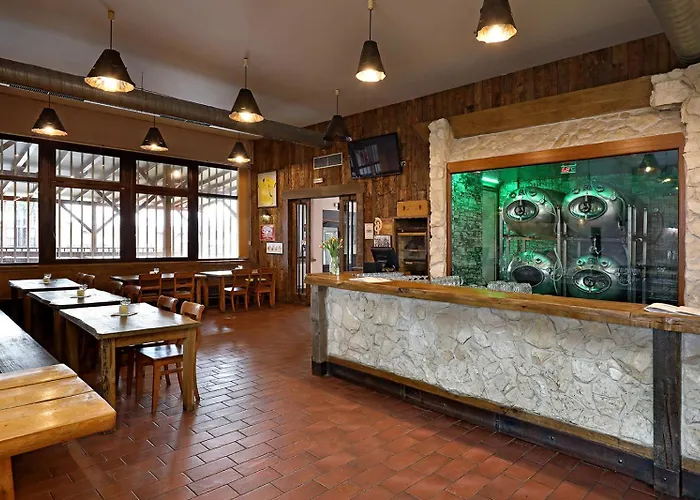 Zimni Stadion Hotel 2*